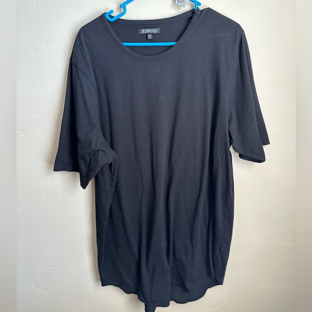 Elwood clothing scoop tee shirt